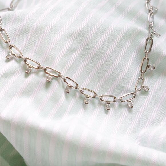 Kendra Scott Lindy Silver White CZ Crystal Chain Necklace - Picture 2 of 2